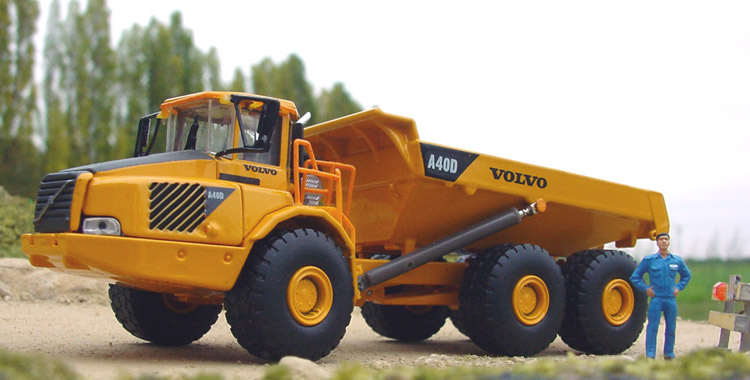 VOLVO Dumper A40D 04 article.jpg