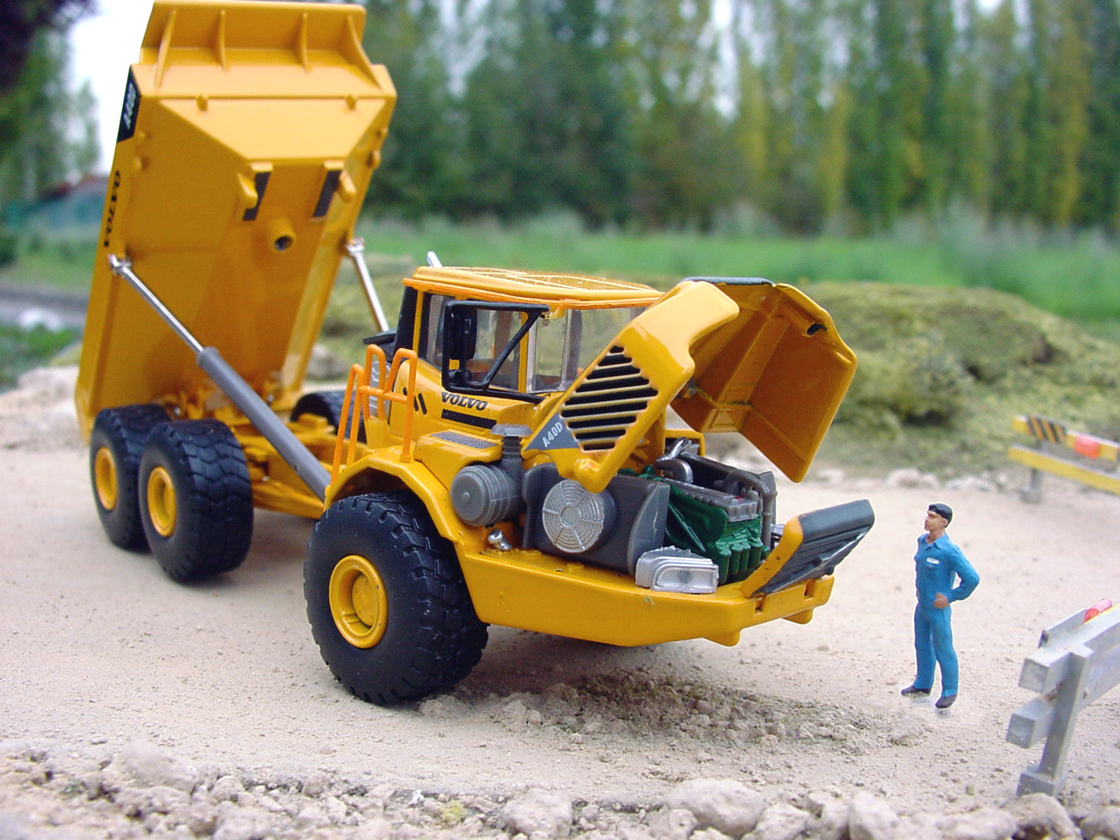 VOLVO Dumper A40D 04.jpg