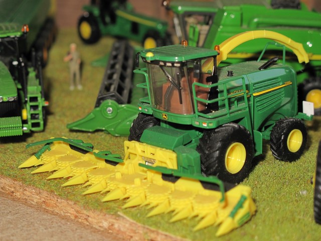 John Deere ensileuse 7800.JPG