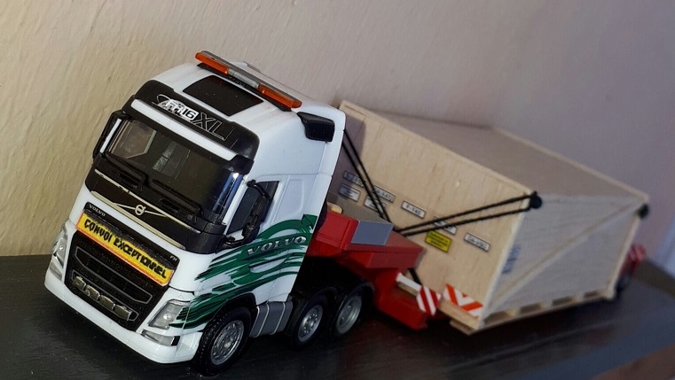 Photo N°03 JFB V8SCANIA87.jpg