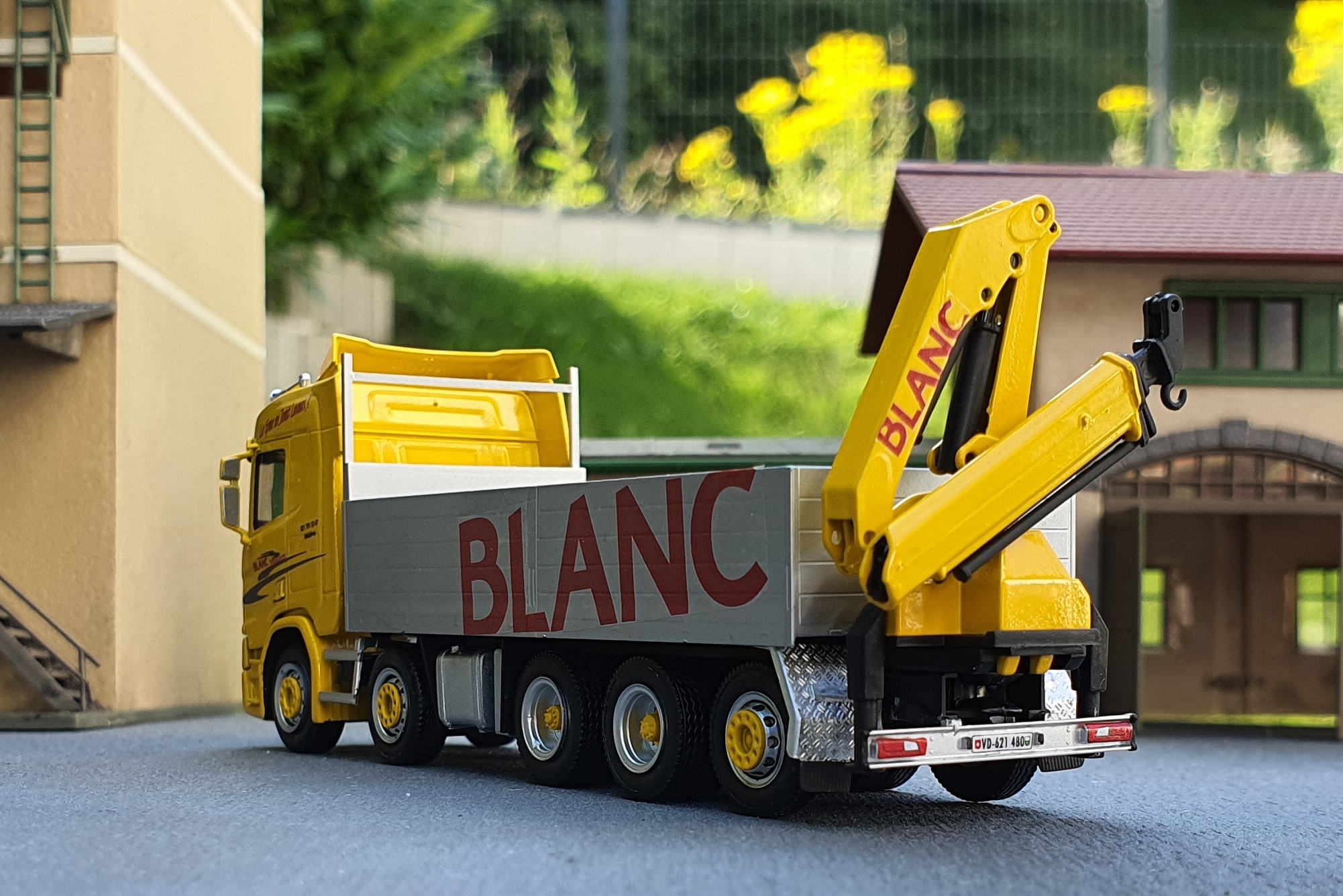 scania_blanc_2.jpg