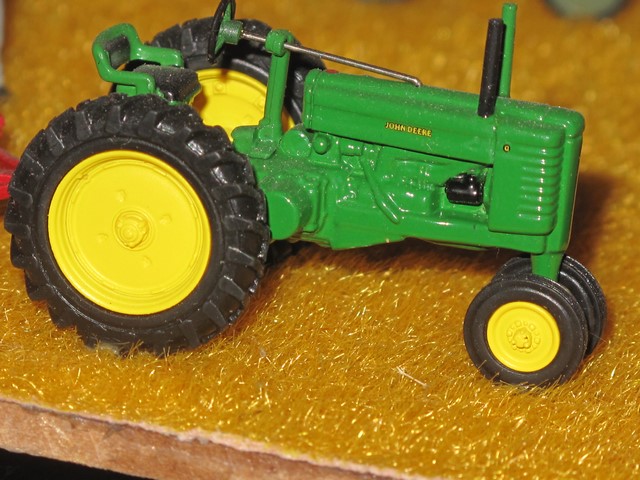 John Deere   model B.JPG