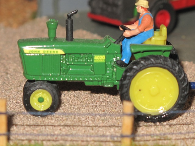 John Deere 4020 étroit.JPG