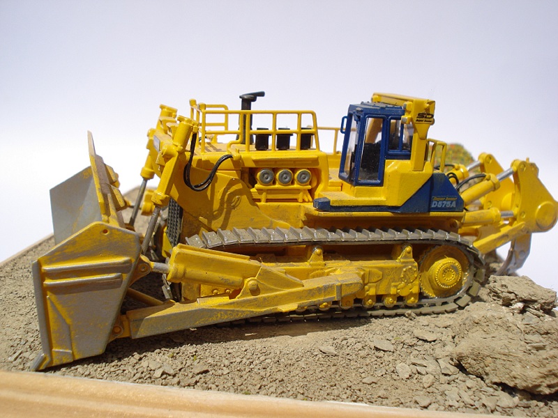 Komatsu D575A copie.JPG