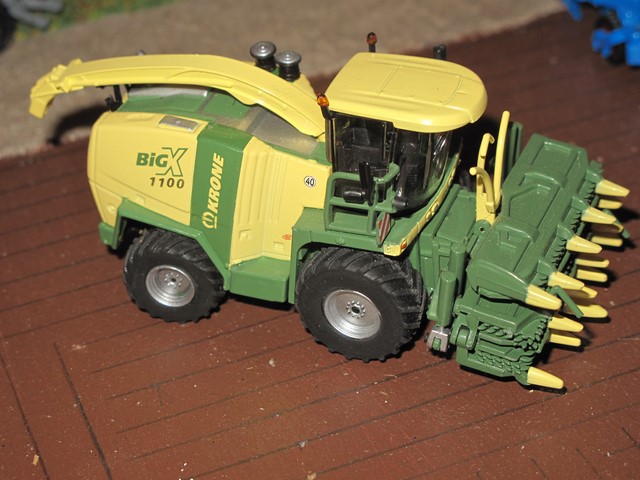 Krone ensileuse Big X 1100 (1110ch).JPG