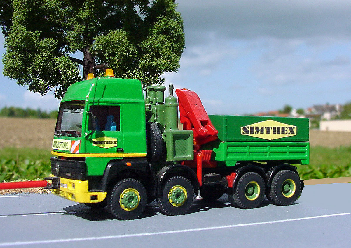 6- tracteur-pousseur Renault 8x4 R390 .jpg