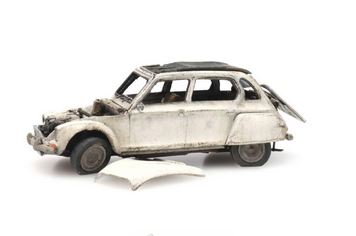 Salie, en panne, idéale pour mettre au bord d'une route de campagne sur mon réseau ! Merci ARTITEC