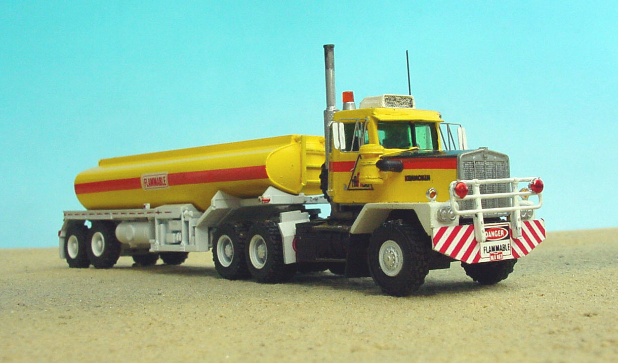 Pillet ravitailleur de carburant pour dumper géant 3.jpg