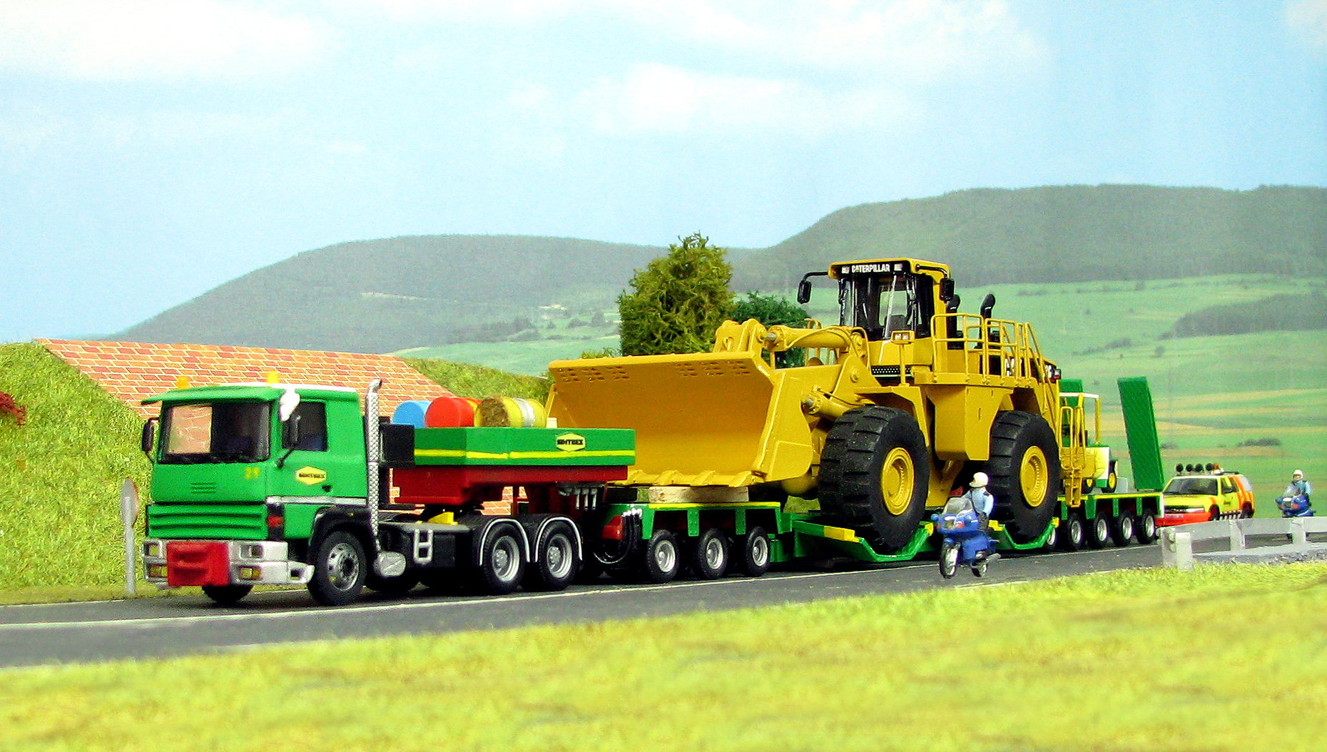 Cat 992-Tracteur RENAULT R 390 TS..JPG