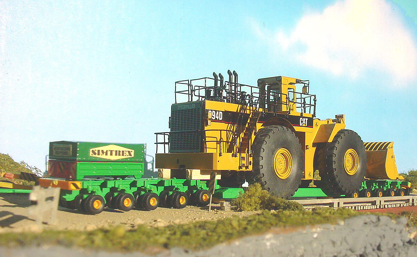 CAT 994 (2).jpg