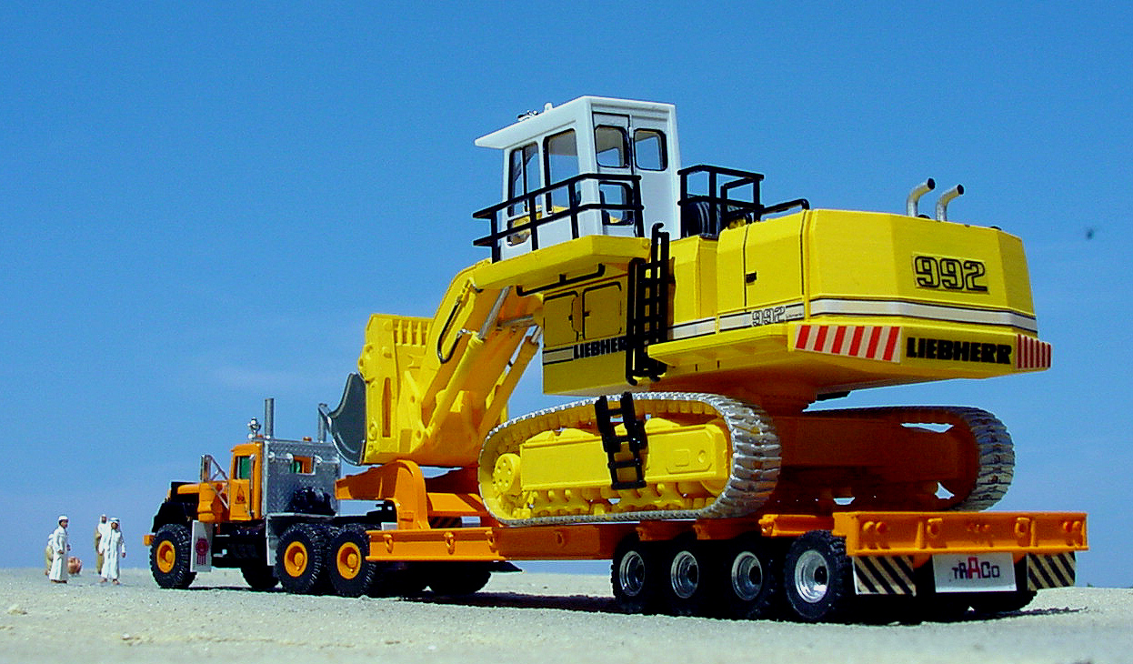 PILLET,Kenworth C920+Liebherr 992.  5.jpg