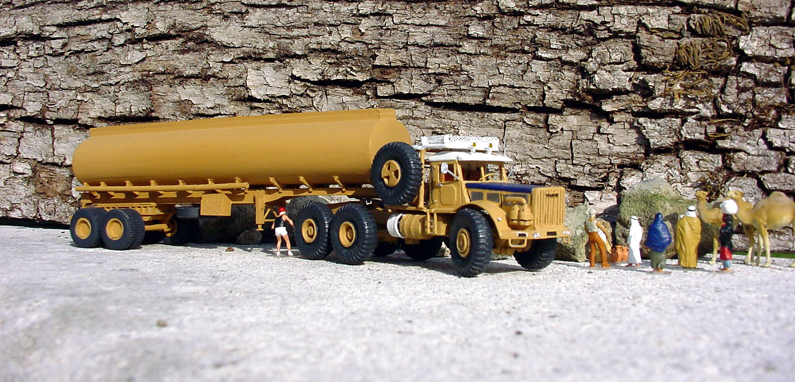 WILLEME W8SAT avec citerne,08-01.jpg