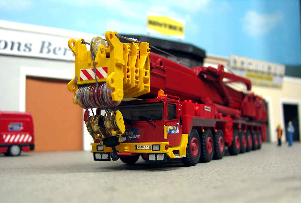 LIEBHERR LMT 1400.JPG