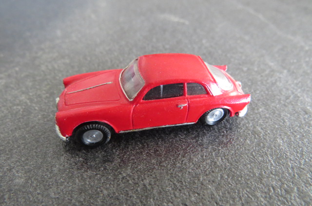 Alfa giulietta sprint    monicars peinte et amélioré