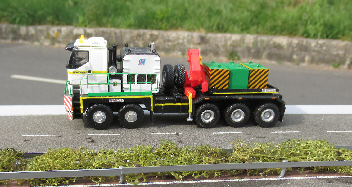 Dernière modif train avant avancé 09.JPG