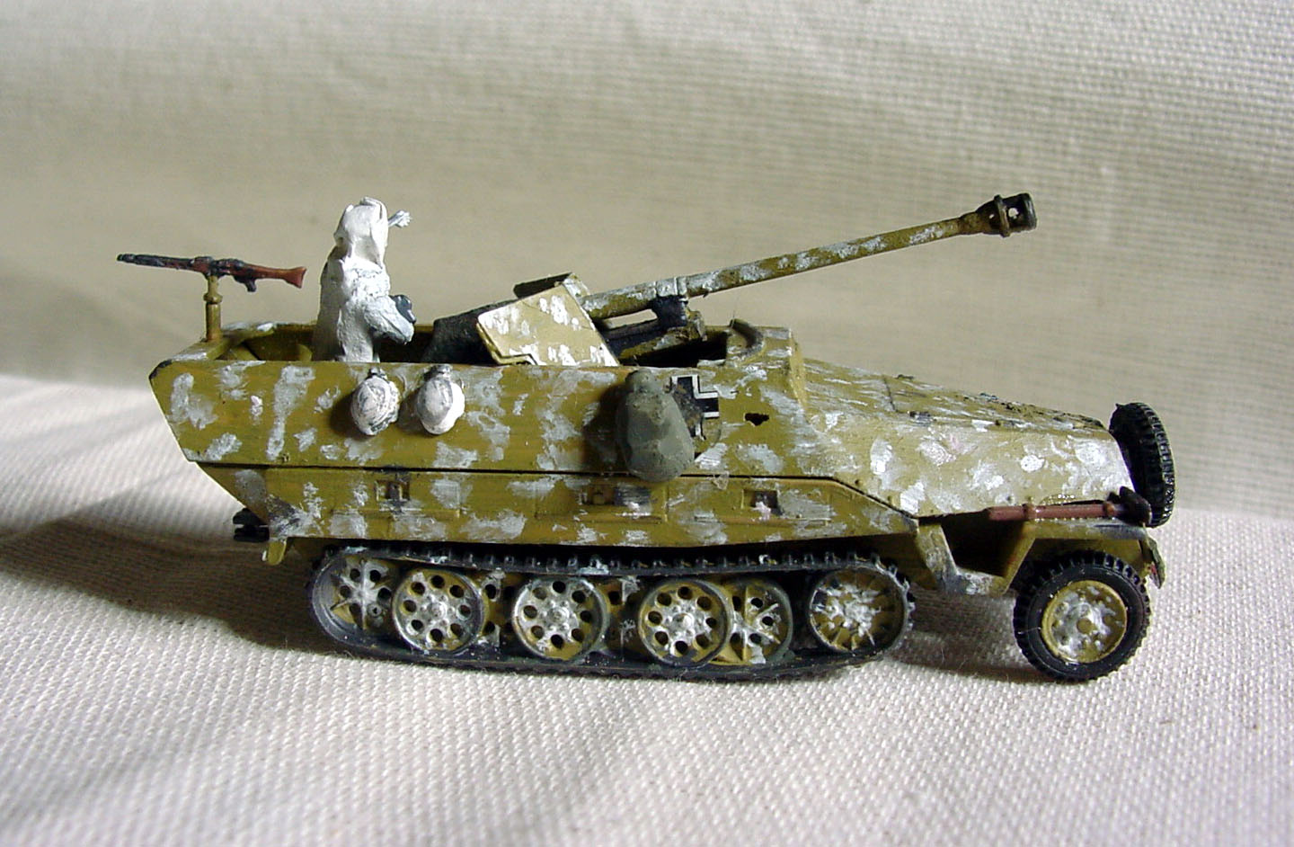 DRUHET  SAK F2 base trident  6.jpg