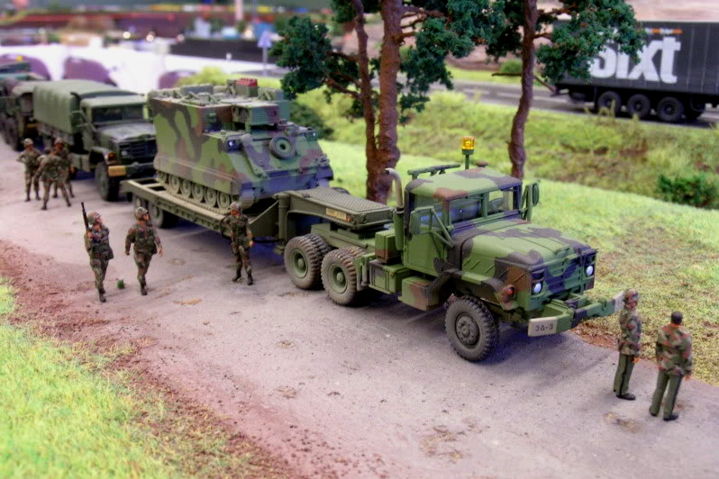 m932_lowboy_convoy_lg.jpg