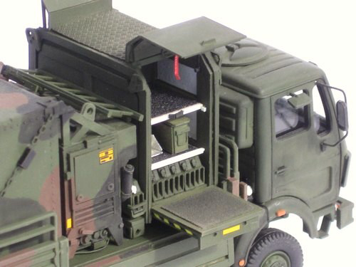 mb_1017a_bigstaf_rr_lg.jpg