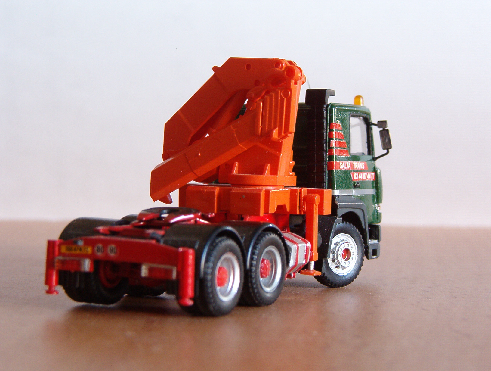 R420 6X4 avec grue 80tmetres 02.jpg