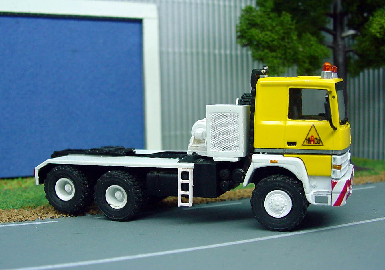 PILLET TRACO 2003 nouvelles couleurs 8.jpg