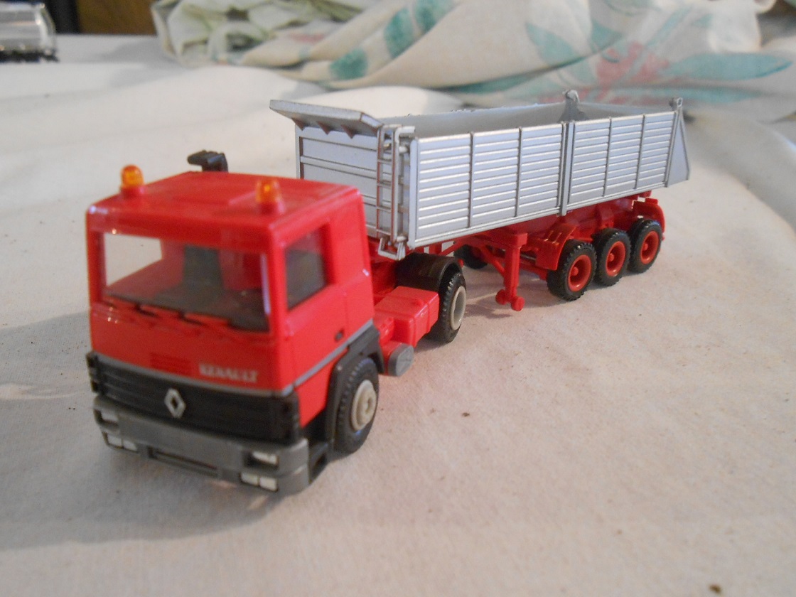 R 310.JPG