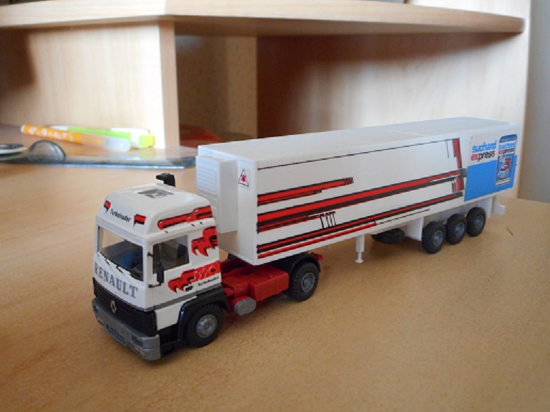 R 370.JPG