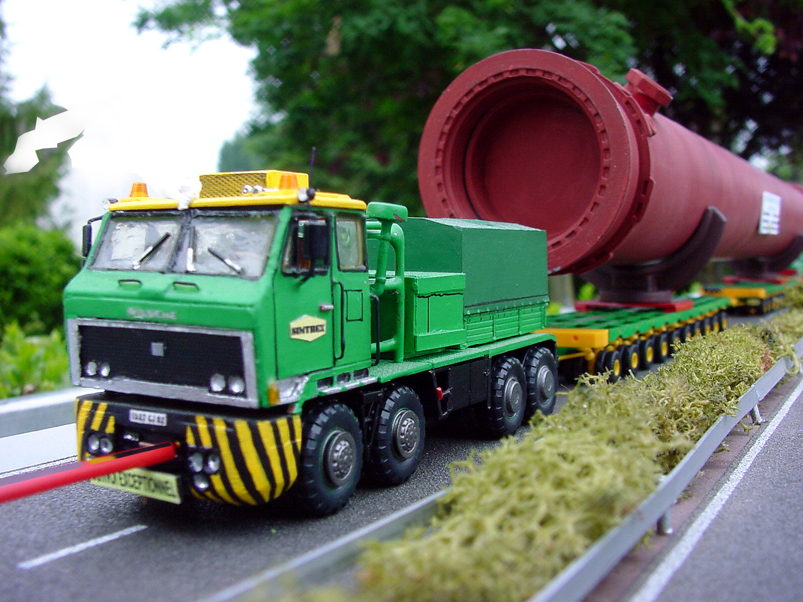 B  235 tonnes et 4 tracteurs  2    PRP TG 250.jpg