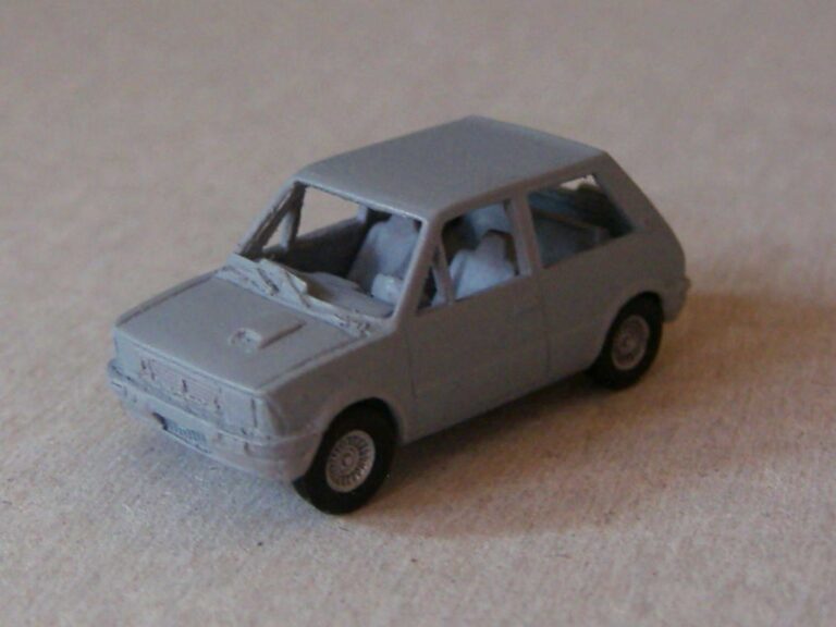 Innocenti-De-Tomaso-1977-_-1_87-resin-kit-_-87-RPM-_-Flickr-768x576.jpg