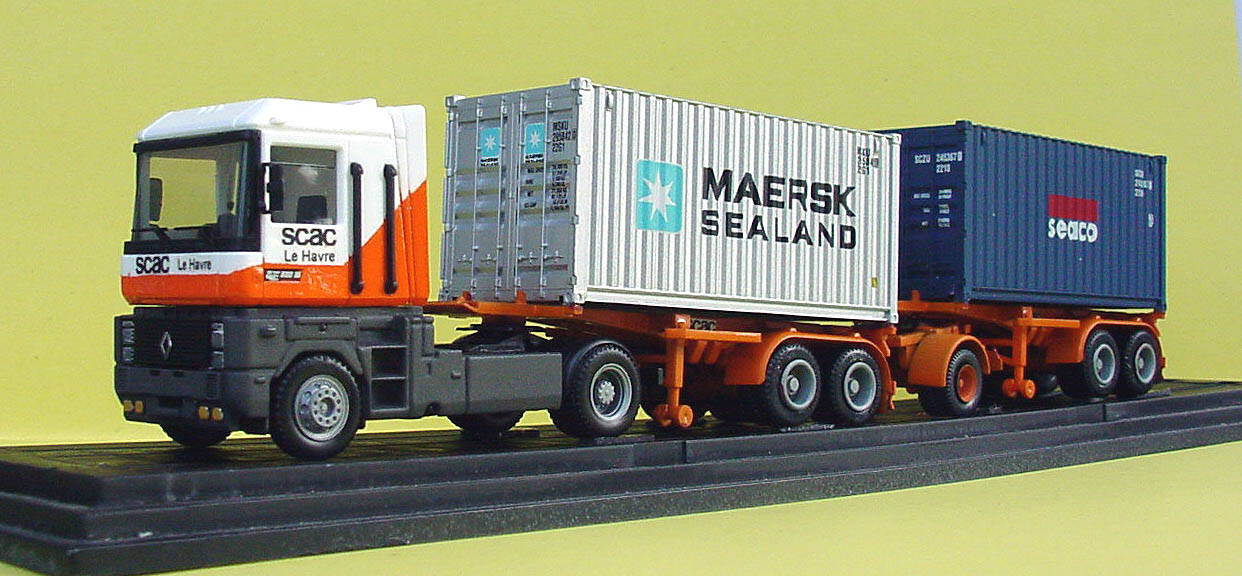 DUFOUR  Magnum train de conteneurs  2.jpg