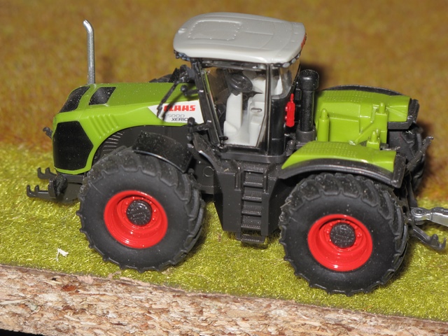 Claas XERION 5000.JPG
