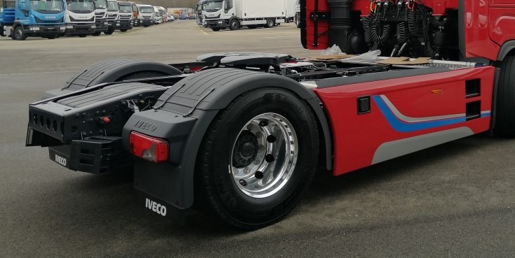tekno-81511-iveco-s-way-4x2-magirus-edition-tekno.jpg