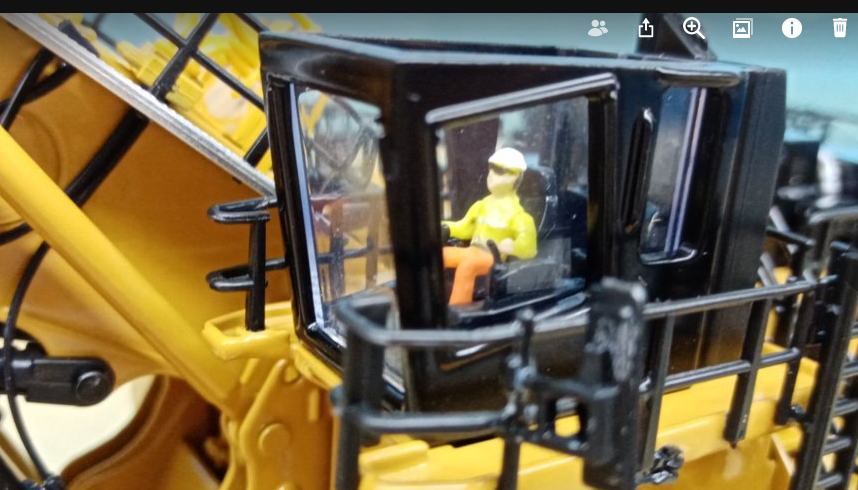 Le conducteur mis en place.