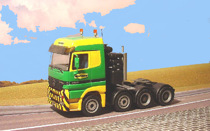 n°22- SIMTREX Mercedes Actros  LH 8x4  .jpg