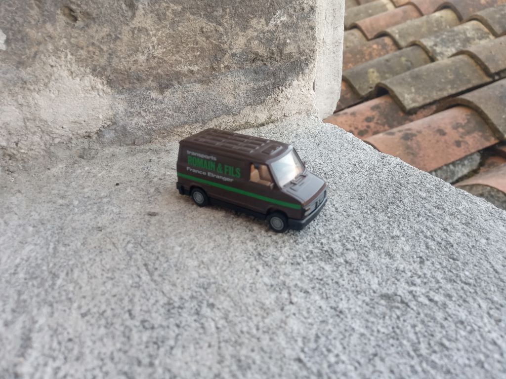 Peugeot J5.jpg