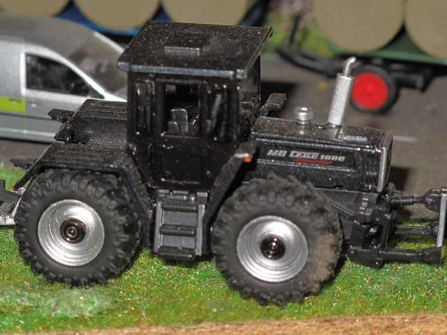 MB Trac 1800 noir.JPG