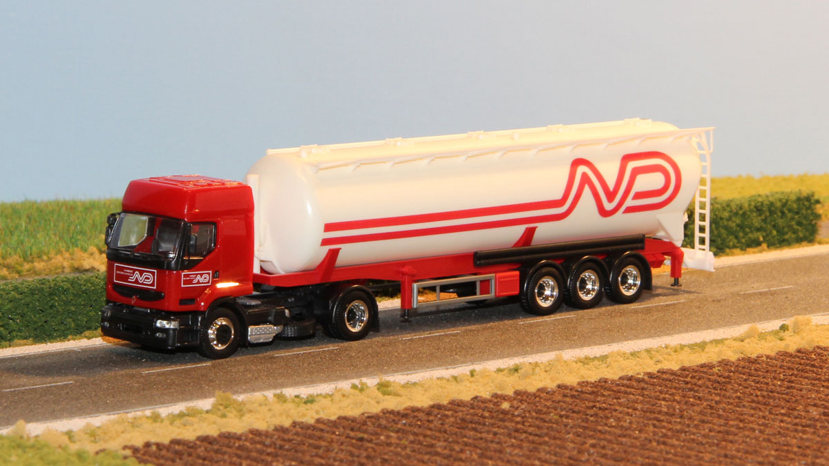 B1214.jpg