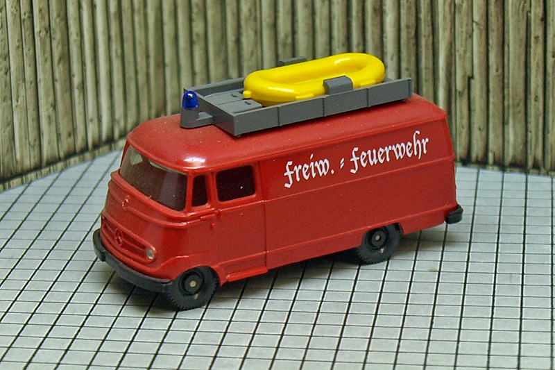 Mercedes/ Sauvetage aquatique /Wiking