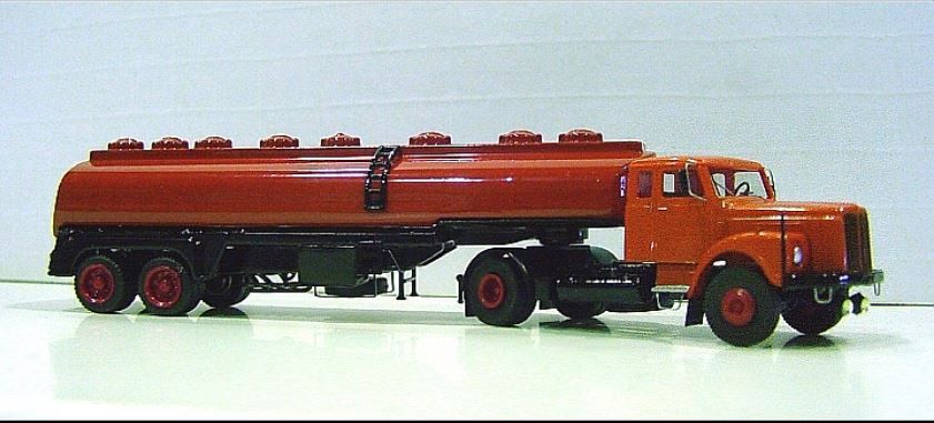 Le conducteur Kader Houssel, devait être fier à bord de ce magnifique SCANIA !