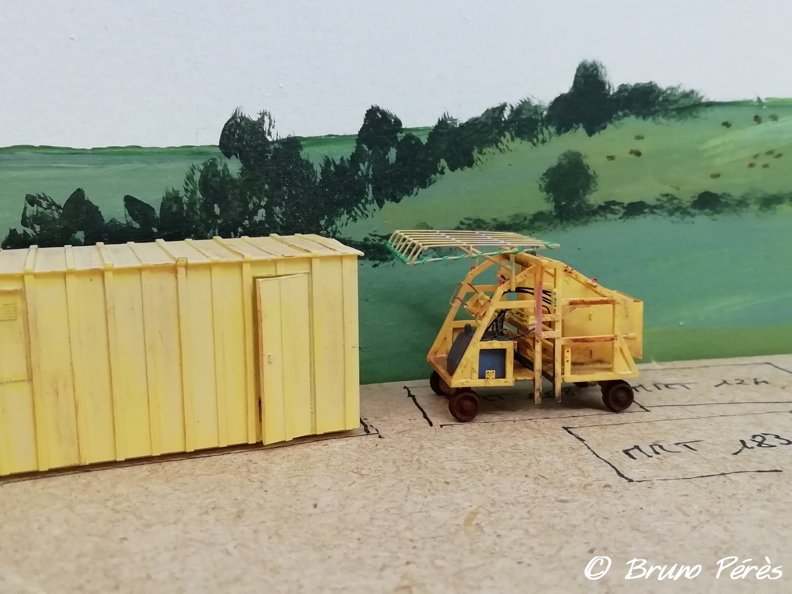 MRT sur son futur emplacement (lieu de stockage du matériel à ferrailler)