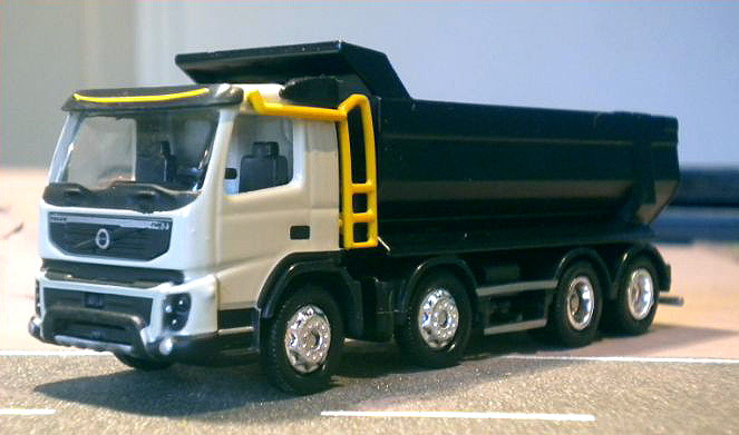 VOLVO nouveau FM.JPG