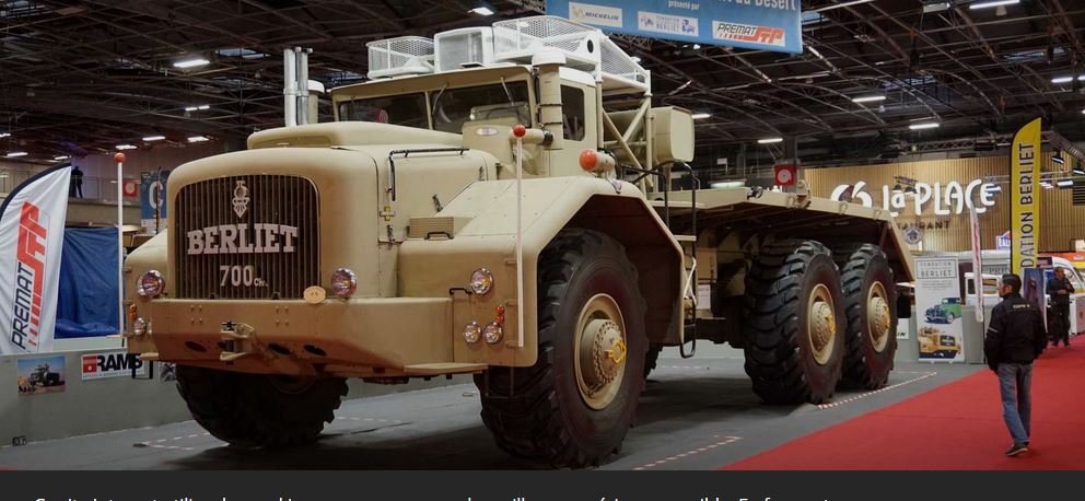 T 100 Rétromobile 2019.JPG