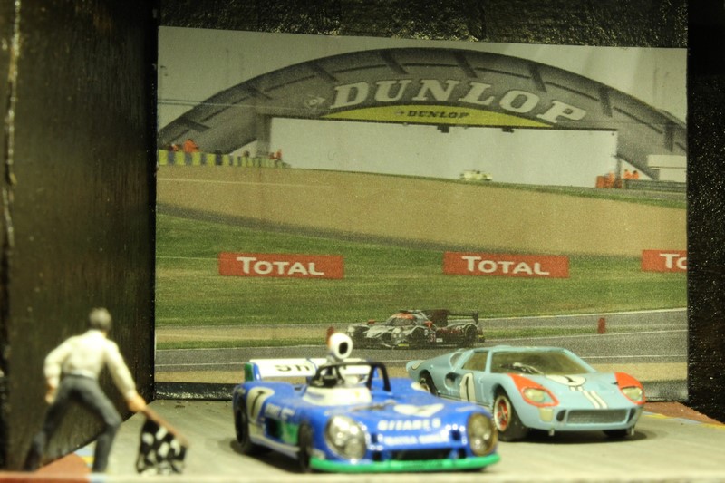 un petit tour au Mans, avec la Matra Spark et la GT40 LeMansMiniature