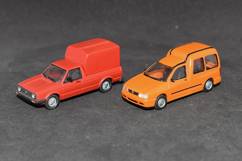 deux générations de VW- Caddy