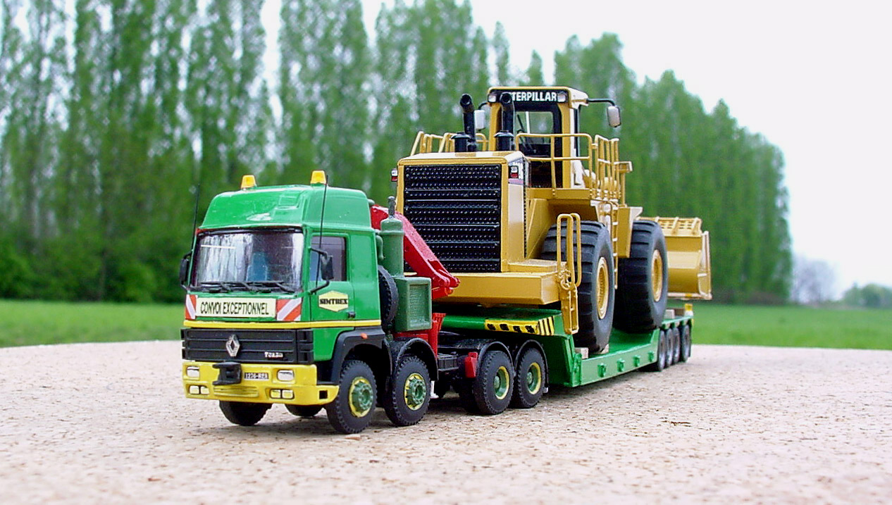 C  SIMTREX  R390 8x4 avec CAT 992G  c.jpg