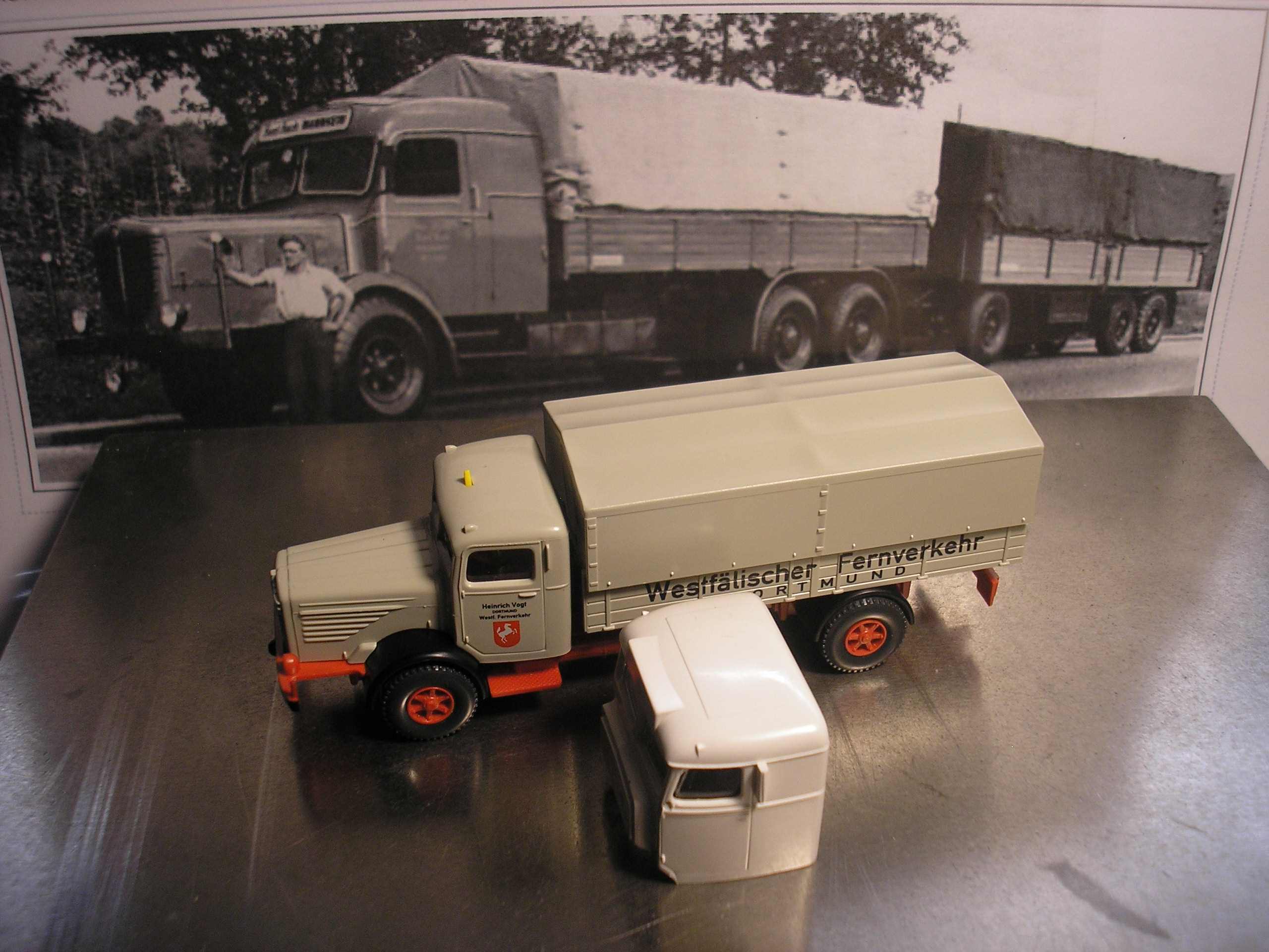 Ref. photo and the BN 8000 with the Herpa sleeper cabin.