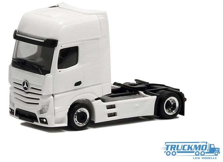 Herpa_Mercedes_Benz_Actros_Gigaspace_Lowliner_weiss_Felgen_chrom_schwarz_560802_Lkw-Modell_TRUCKMO_1280x1280.jpg