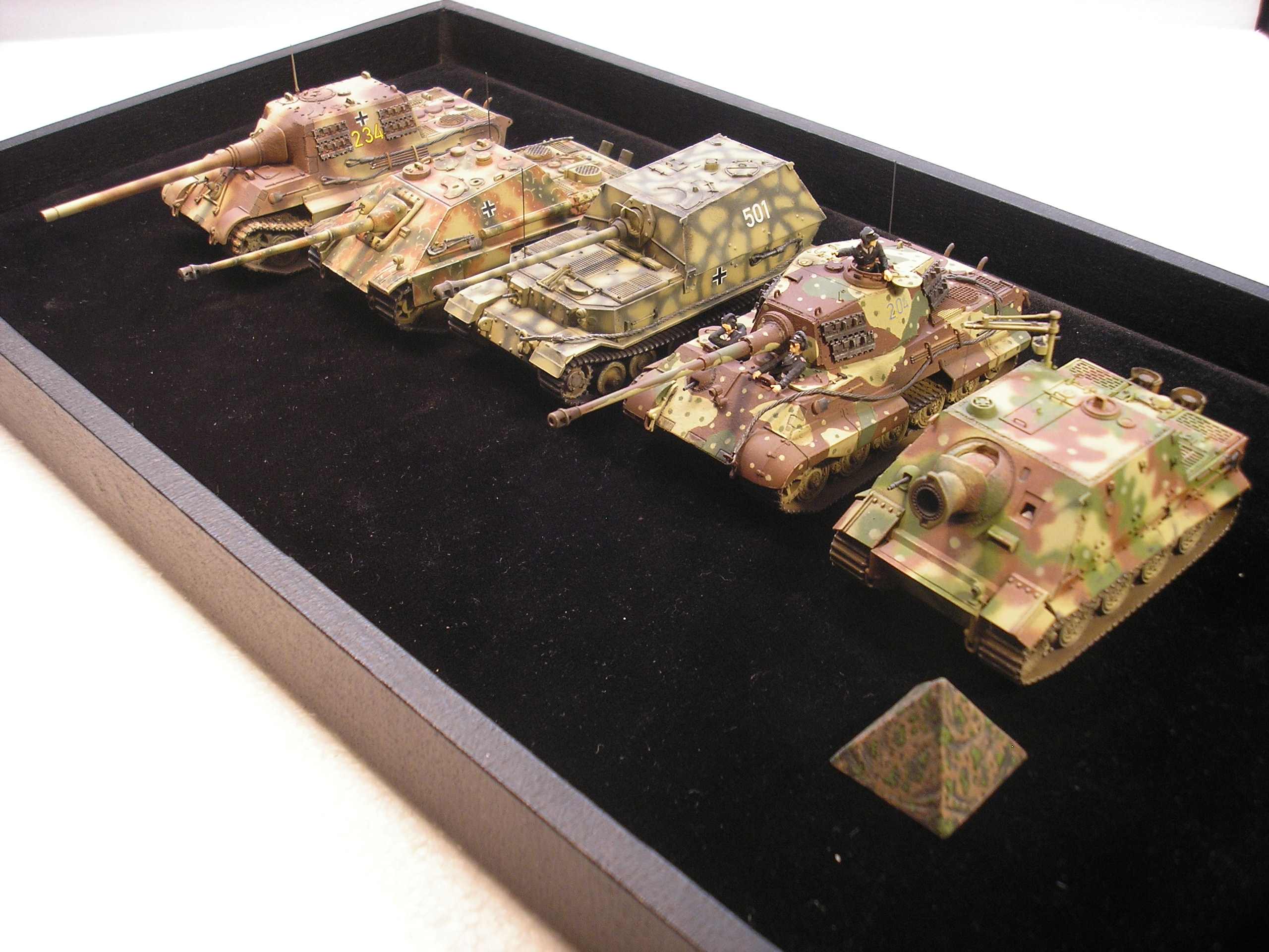 Hunting Tiger, Hunting Panther, Elephant, King Tiger, Sturm Tiger and a "Pup" tent