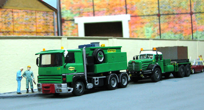 RENAULT R 390 TS et BERLIET TBO 15 M 6