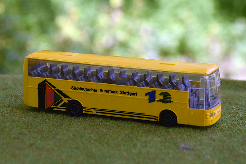 Modèle de bus de petite série pour la station de radio et de télévision SWR 1