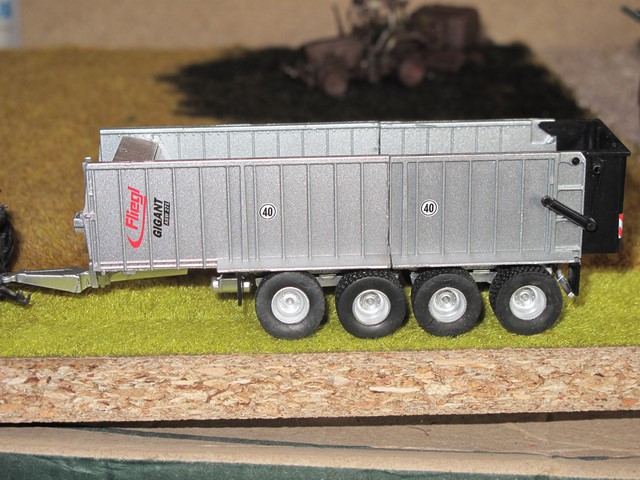 Fliegl remorque ASW 4 essieux.JPG